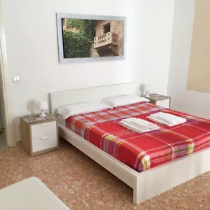 a-due-passi-da-giulietta-casa-capuleti.hotelinveneto.com/